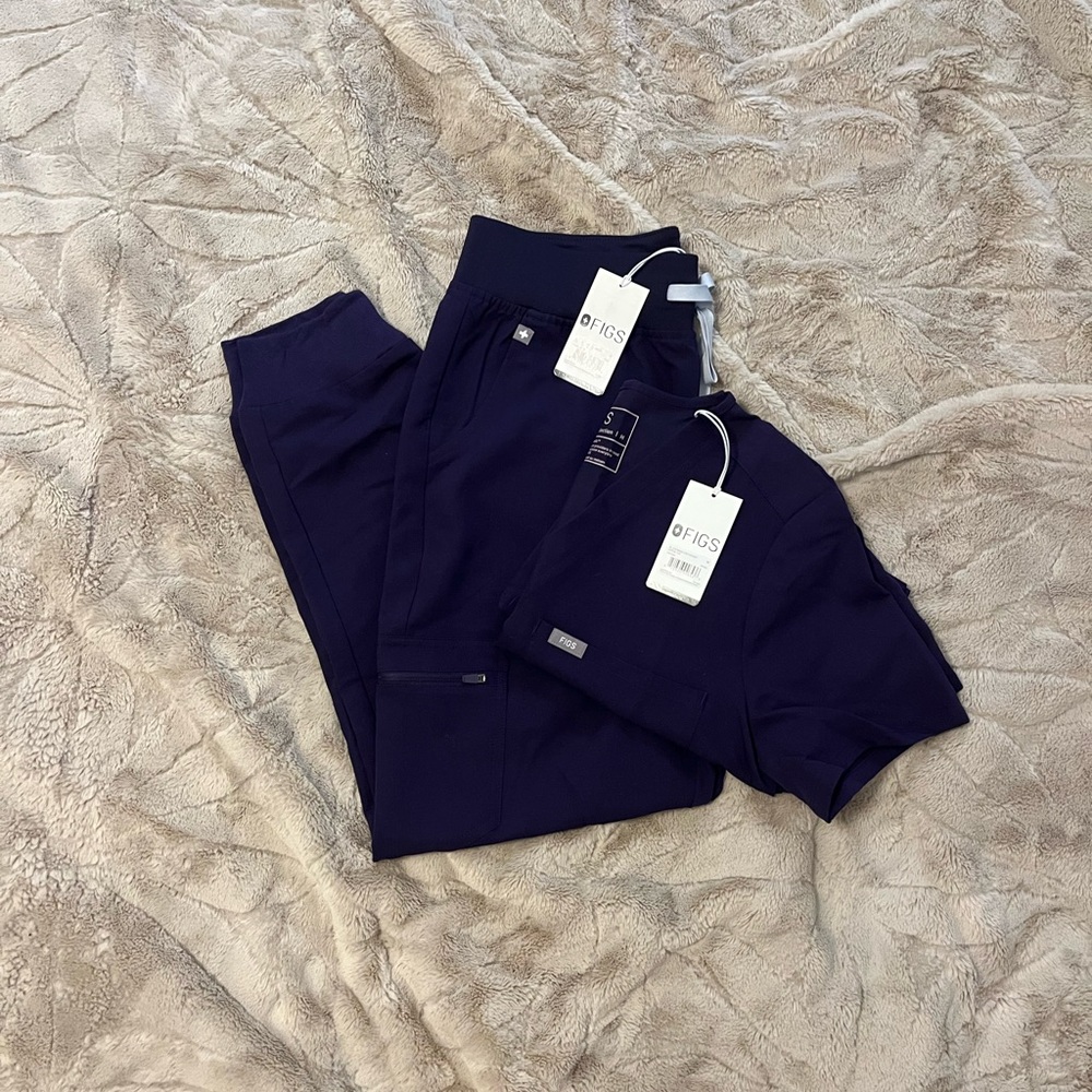 NWT Figs Purple Jam Scrub Set